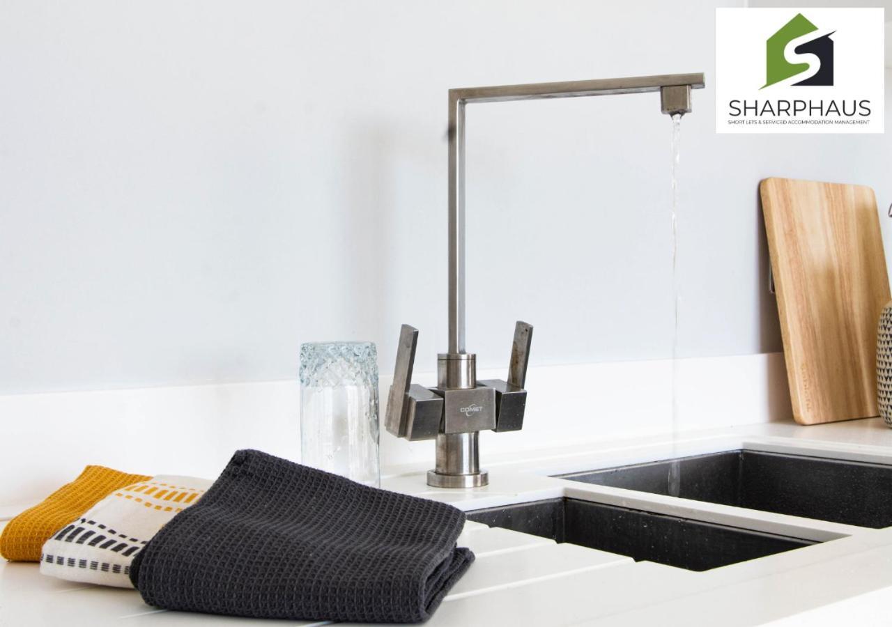 Stylish 2bd With Sea Views From The Heart Of By Sharphaus Short Lets & Serviced Management Apartment